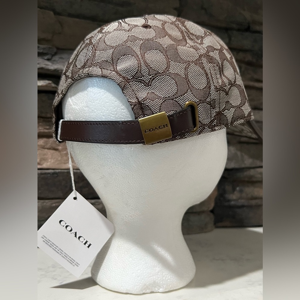 Coach Cap 🧢 - Picture 6 of 16